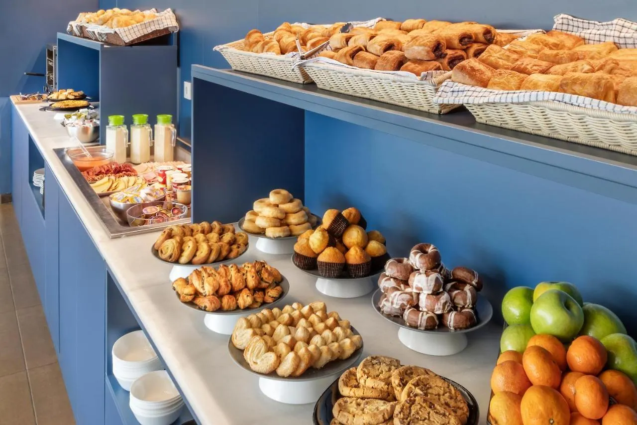 B&B Hotel Madrid Aeropuerto T1 T2 T3 3*,