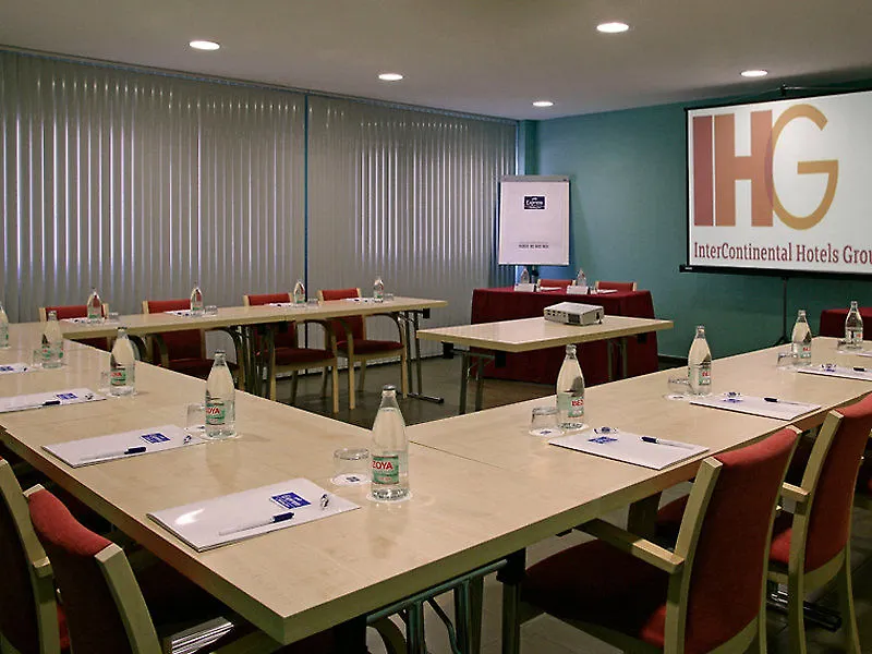 ***  B&B Hotel Madrid Aeropuerto T1 T2 T3 Ισπανία